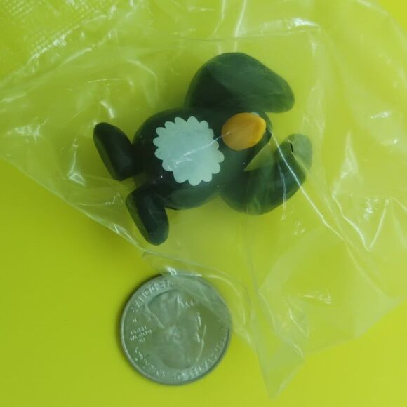 Daisuke kondo penguin figurine - Picture 3 of 4